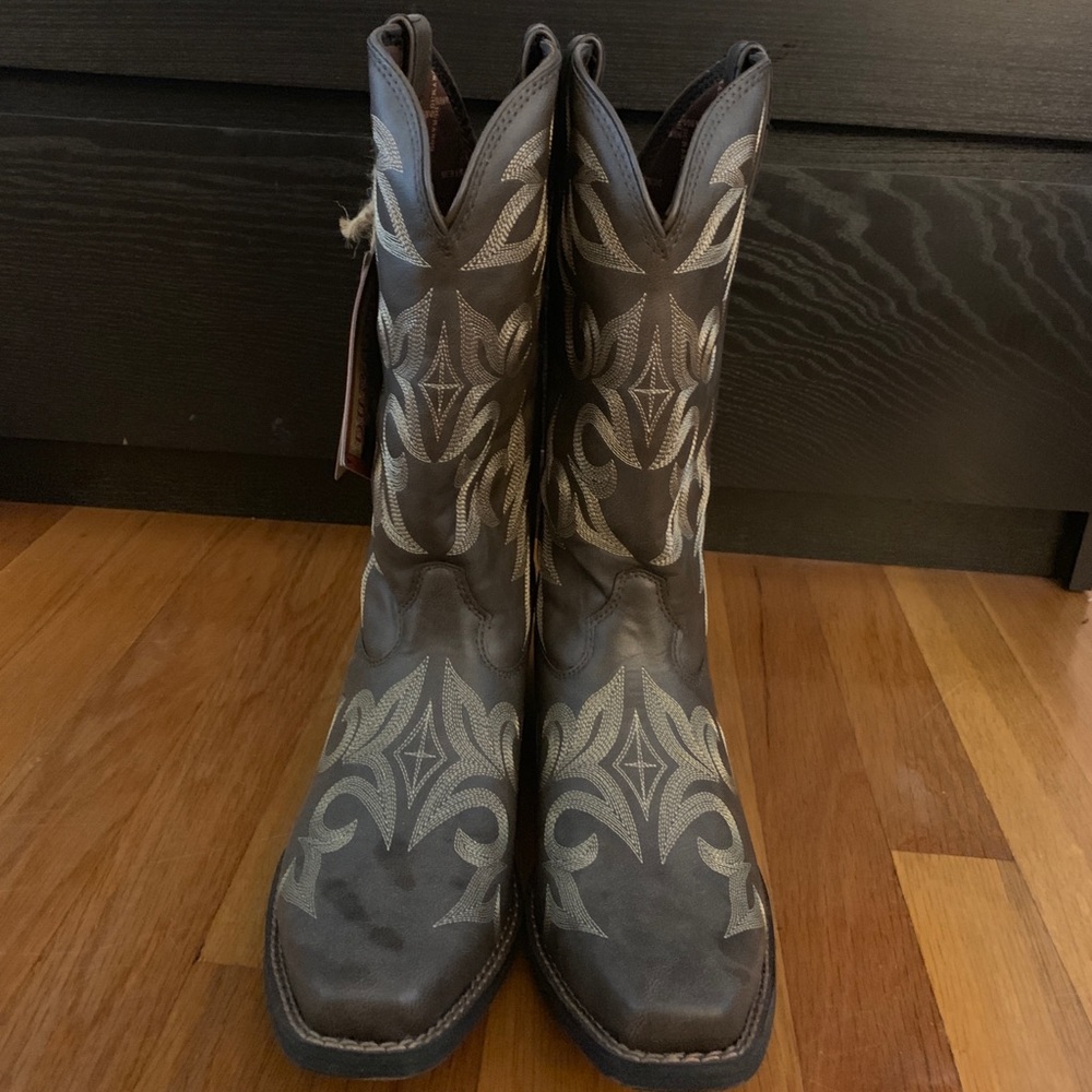 Men’s Durango boots. **NWT**